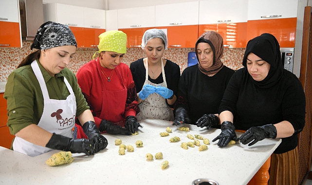 Hanımlar Ev Ekonomisine Katkı Sağlıyor