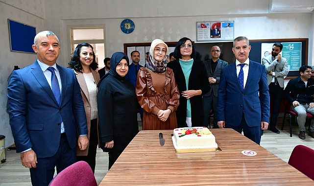 “Öğretmenlerimize Saygı, Geleceğimize Saygıdır”