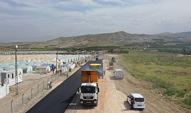 Malatya Büyükşehir Belediyesi Yol Çalışmalarına Devam Ediyor