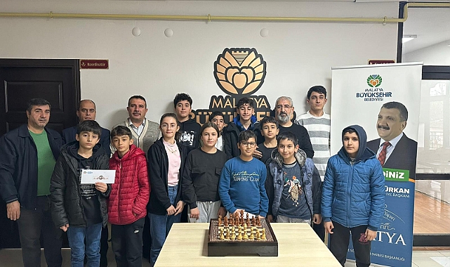 Öğrenciler Satranç Turnuvasında Akıl Teri Döktü