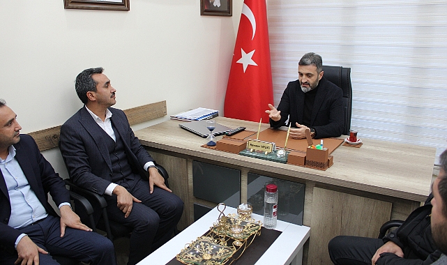 Okyay, Ak Parti Yeşilyurt İlçe Teşkilatını Ziyaret Etti