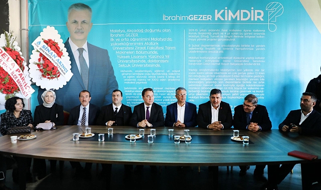 Deva Partisi Genel Başkanı Ali Babacan’dan Büyükşehir Bağımsız Başkan Adayı Gezer’e Destek Ziyareti