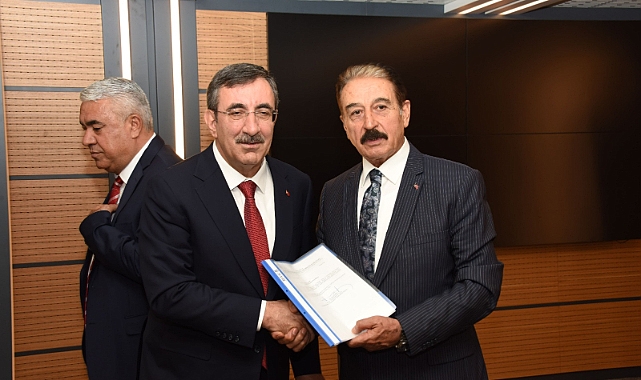 Esnafın Talep Dosyası Cumhurbaşkanı Yardımcısı Yılmaz’da