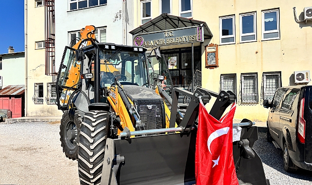 Türkiye Belediyeler Birliği Tarafından Arapgir Belediyesi'ne Hibe Edilen İş Makinesi Arapgir’e Geldi