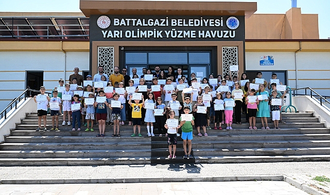 Göztepe Yarı Olimpik Yüzme Havuzu Kış Kursları Başlıyor