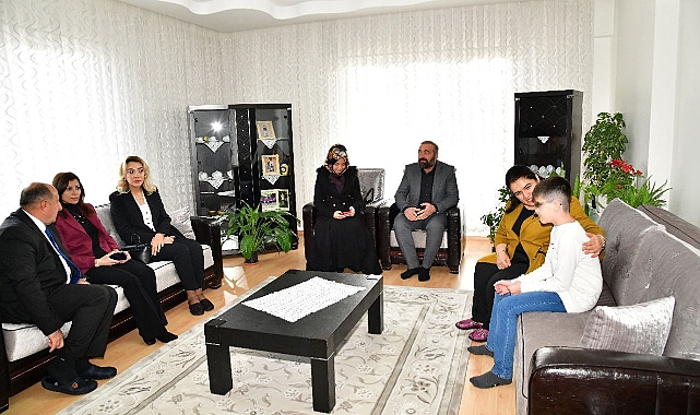 Hanımefendi Yavuz Koruyucu Aileleri Ziyaret Etti