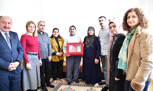 Hanımefendi Selda Yavuz Şehit Ailelerini Ziyaret Etmeye Devam Ediyor