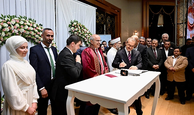 Vali Seddar Yavuz, İlimizde Düzenlenen Nikah ve Düğün Törenine Katıldı