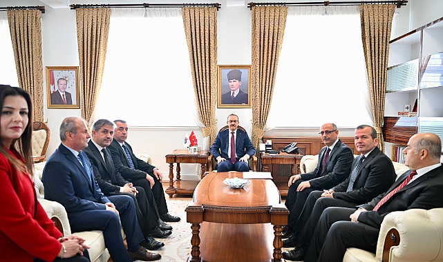 Vergi Haftası Kutlamaları Kapsamında İl Defterdarı Nazmi Erol Vali Yavuz’u Ziyaret Etti