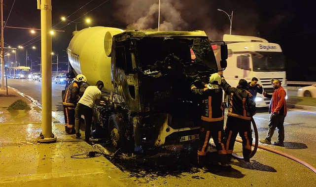 Malatya-Elazığ Yolunda Araç Yangınına Hızlı Müdahale