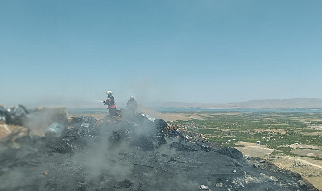 Kale Üçdeğirmen Mevkiinde Örtü Yangını: İki Ev Kullanılamaz Hale Geldi