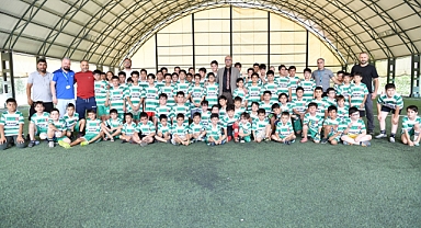 Geleceğin Yıldızları Yeşilyurt Belediyesi Futbol Kursunda Yetişiyor