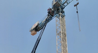 İkizce'de Kule Vinç Operatörü 30 Metre Yükseklikte Bayıldı