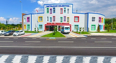 Engelsiz Yaşam Merkezinde Dil Kursu