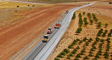 MALATYA BÜYÜKŞEHİR BELEDİYESİ'NDEN İLÇELERDE YOĞUN YOL VE ASFALT MESAİSİ