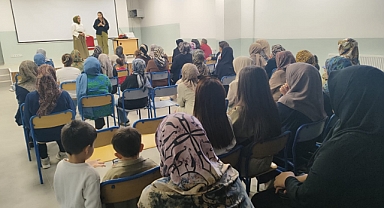 Malatya Büyükşehir Belediyesi’nden Öğrenci Ve Velilere Eğitim Semineri