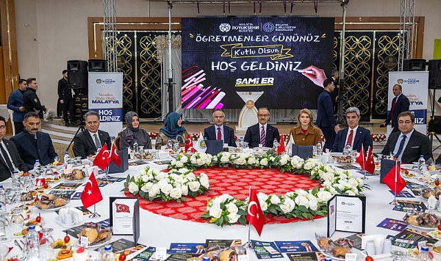 Başkan Er, “Öğretmenlerimiz Toplumun Yeniden İnşasında En Büyük Paya Sahiptir”