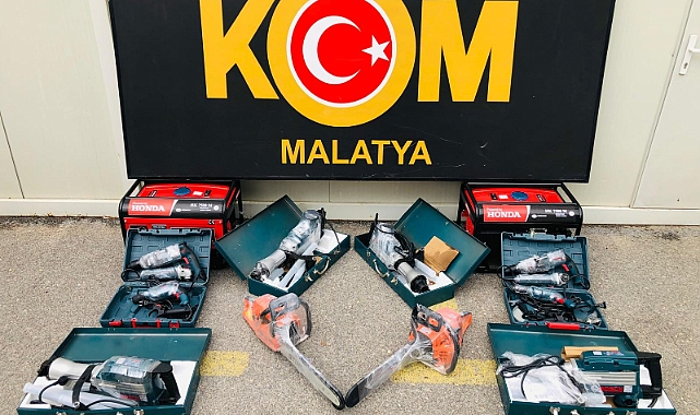 Malatya’da Kaçakçılık Operasyonları: Çok Sayıda Kaçak Ürün Ele Geçirildi, 10 Şüpheliye İşlem Yapıldı