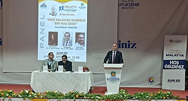 MALATYA KİTAP FUARI’NDA YAVUZ BÜLENT BÂKİLER KONUŞULDU