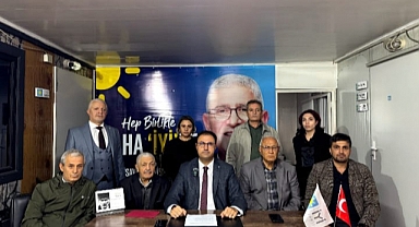 Oturduğu Koltuğu Atatürk'e Borçlu