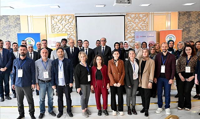 Yeşilyurt Belediyesi, Türkiye’de İlk Kez ‘Aile Mentörlüğü’ Projesini Hayata Geçirdi