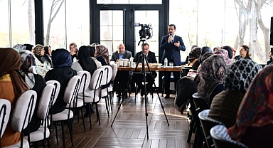 Başkan Taşkın Ak Parti Kadın Kolları Mahalle Başkanları Toplantısına Katıldı