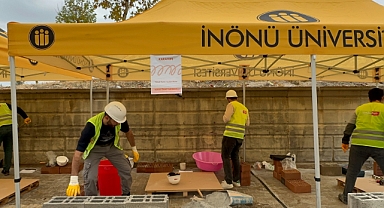 Genç Mühendis Adayları Duvar Örme Yarışmasında Ter Döktü