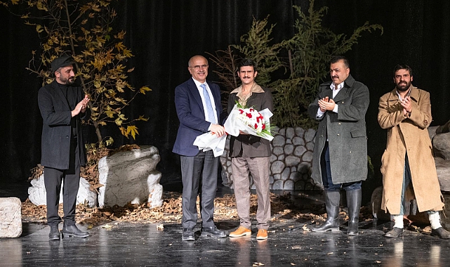 “PUSUDA” OYUNU BEĞENİ TOPLADI