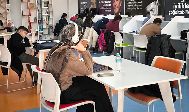Yeşilyurt Belediyesi Çilesiz Kütüphanesi Gençlerin Buluşma Noktası Oldu!