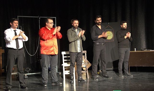 “Barış Ressamı” Takdir Topladı