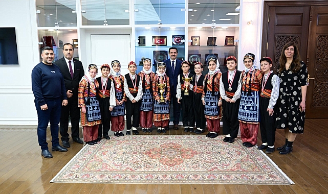 Başkan Taşkın, İl Şampiyonu Folklor Ekibini Ağırladı