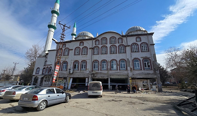 Yeni Sanayi Camii’nde Yıkım Süreci Başladı: Esnaf Süreye Tepkili