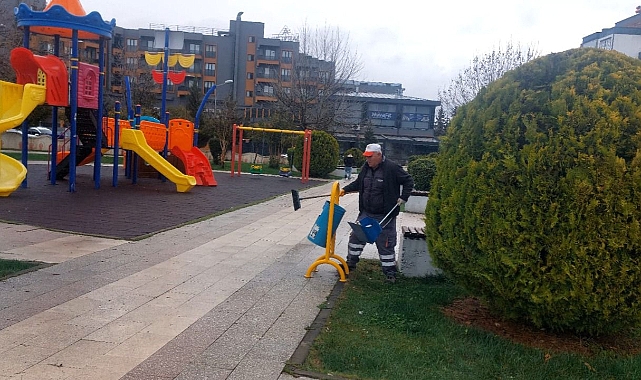 Adıyaman Belediyesi’nden Ağaçlara Bahar Bakımı