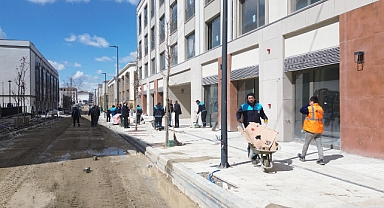 Akpınar Çarşısı'nda Temizlik Çalışmaları Başladı