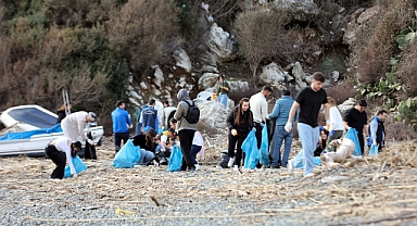 Büyükşehir’in Temizlik Seferberliğinin Üçüncü Durağı Marmaris Oldu