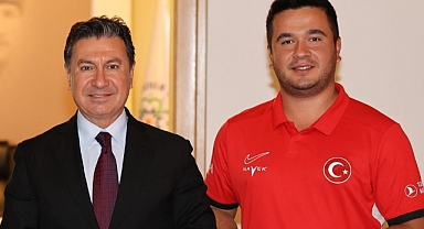 Halk Oylaması ile Emircan Haney Dünya’da “Yılın Okçusu”