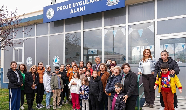 Muğla’da Çoraplar Farkındalık İçin Boyandı