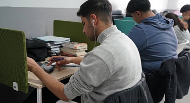 Öğrenciler AKEM’de Sınava Daha Güçlü Hazırlanıyor