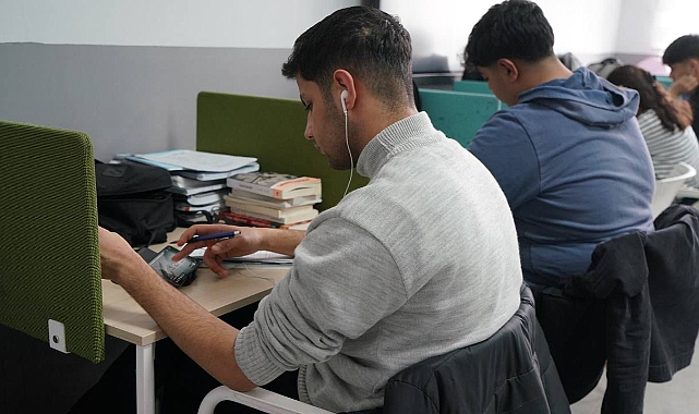 Öğrenciler AKEM’de Sınava Daha Güçlü Hazırlanıyor