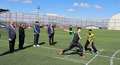 Okul Sporları Yıldızlar Kriket Grup Müsabakaları Malatya’da Başladı