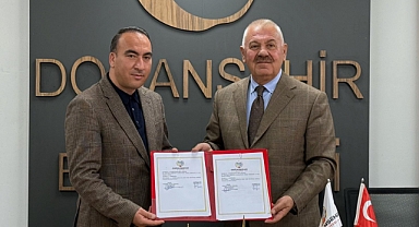 Sürgü Mahallemize Büyük Hizmet: Ahmet Budak Taziye Evi İçin İlk İmza Atıldı