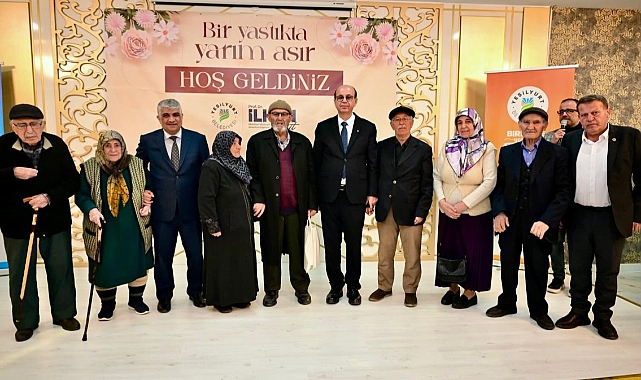 Yeşilyurt Belediyesi’nin ‘Bir Yastıkta Yarım Asır’ Özel Programında Duygusal Anlar Yaşandı