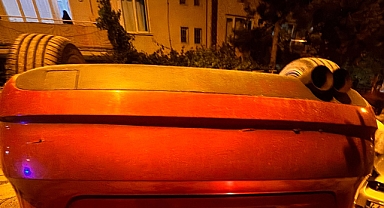 Başharık Mahallesi'nde Korku Dolu Kaza: 4 Araca Çarpan Audi Takla Attı