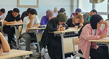 Büyükşehir Belediyesi 507 Yks Öğrencisini Sınava Hazırladı