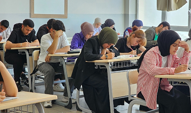 Büyükşehir Belediyesi 507 Yks Öğrencisini Sınava Hazırladı