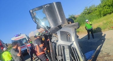 Malatya-Elazığ Karayolu'nda Sıkışmalı Trafik Kazası: 2 Yaralı