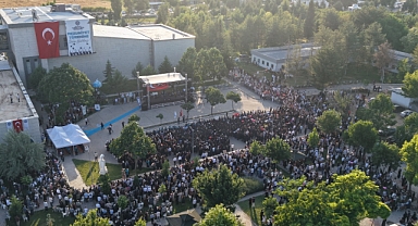 Malatya Turgut Özal Üniversitesinde Mezuniyet Coşkusu: Genç Üniversite Güçlü Adımlarla Geleceğe Yürüyor