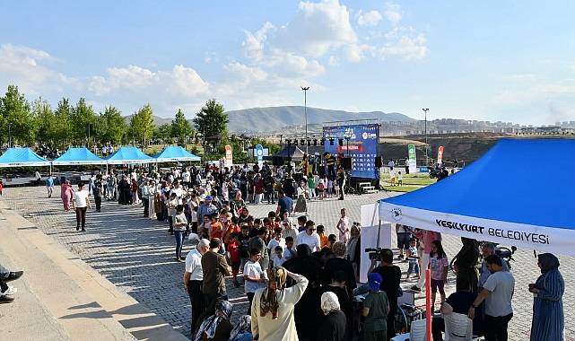 Yeşilyurt İlçesinde “Yaz Akşamları” Renkli Ve Keyif Dolu Etkinliklerle Başladı