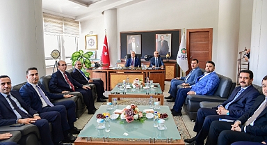 Bakan Işıkhan'dan Büyükşehir Belediyesi’ne Ziyaret