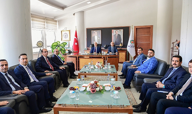 Bakan Işıkhan'dan Büyükşehir Belediyesi’ne Ziyaret